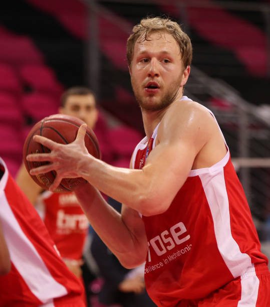 国队的首球 国队的首球